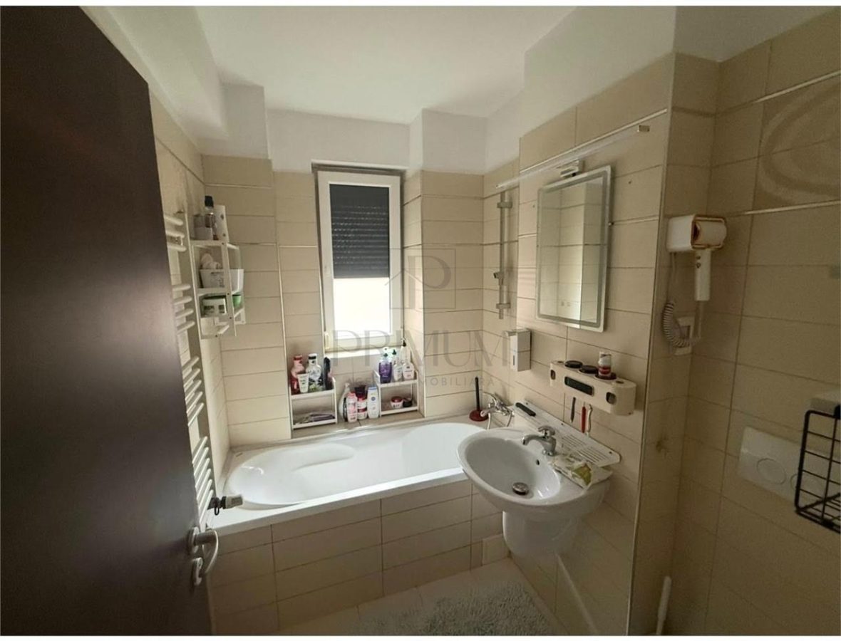 TORONTALULUI | 3 CAM | 2 BAI | ET.2 | LOC PARCARE | BOXA | LIFT || - foto 17