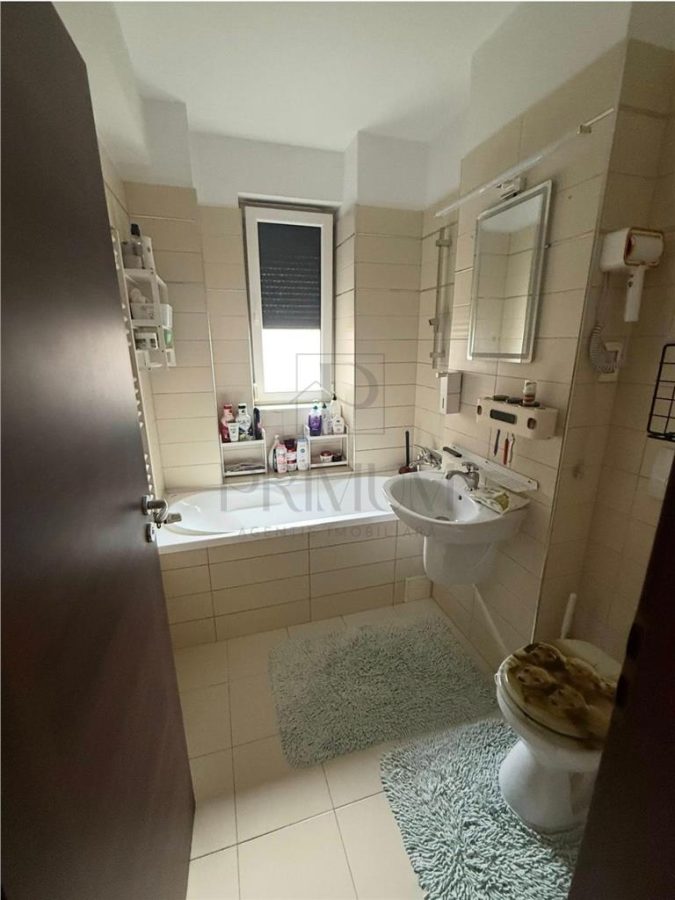 TORONTALULUI | 3 CAM | 2 BAI | ET.2 | LOC PARCARE | BOXA | LIFT || - foto 7