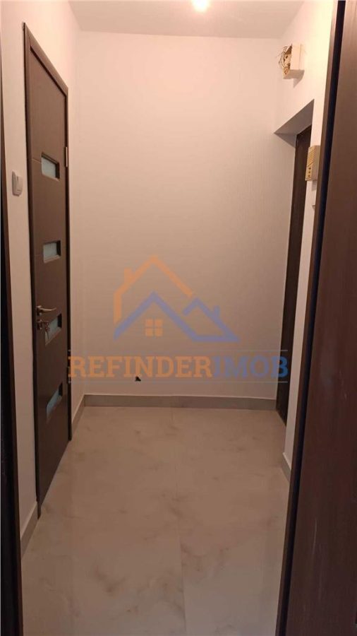 Vanzare apartament renovat complet balcon mare - Brancoveanu - foto 2