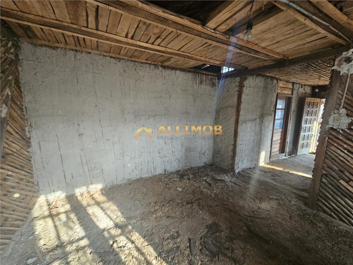 Teren 1000 mp si casa renovabila in Valcanesti . - foto 11