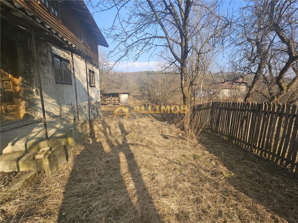 Teren 1000 mp si casa renovabila in Valcanesti . - foto 10