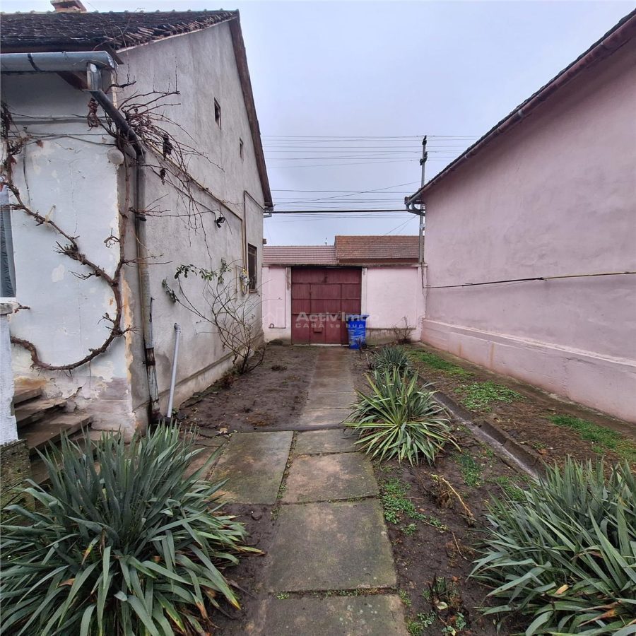 Bocsa Montana, Casa mare la strada principala - foto 15