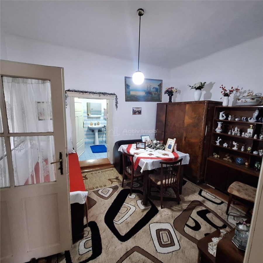 Bocsa Montana, Casa mare la strada principala - foto 8