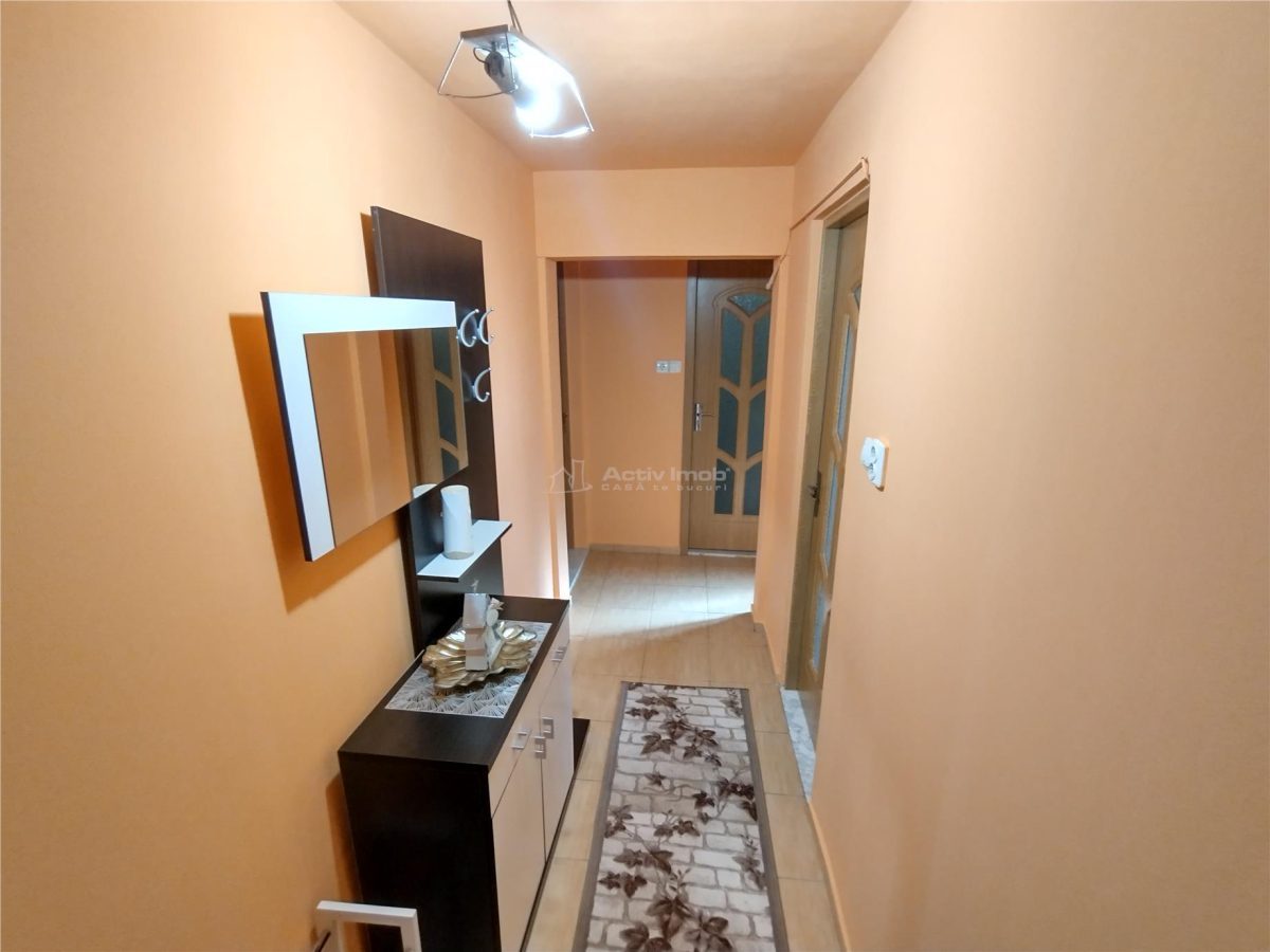 Oravita, Apt.2 Cam, la Cheie, Decomandat, 55MP - foto 14