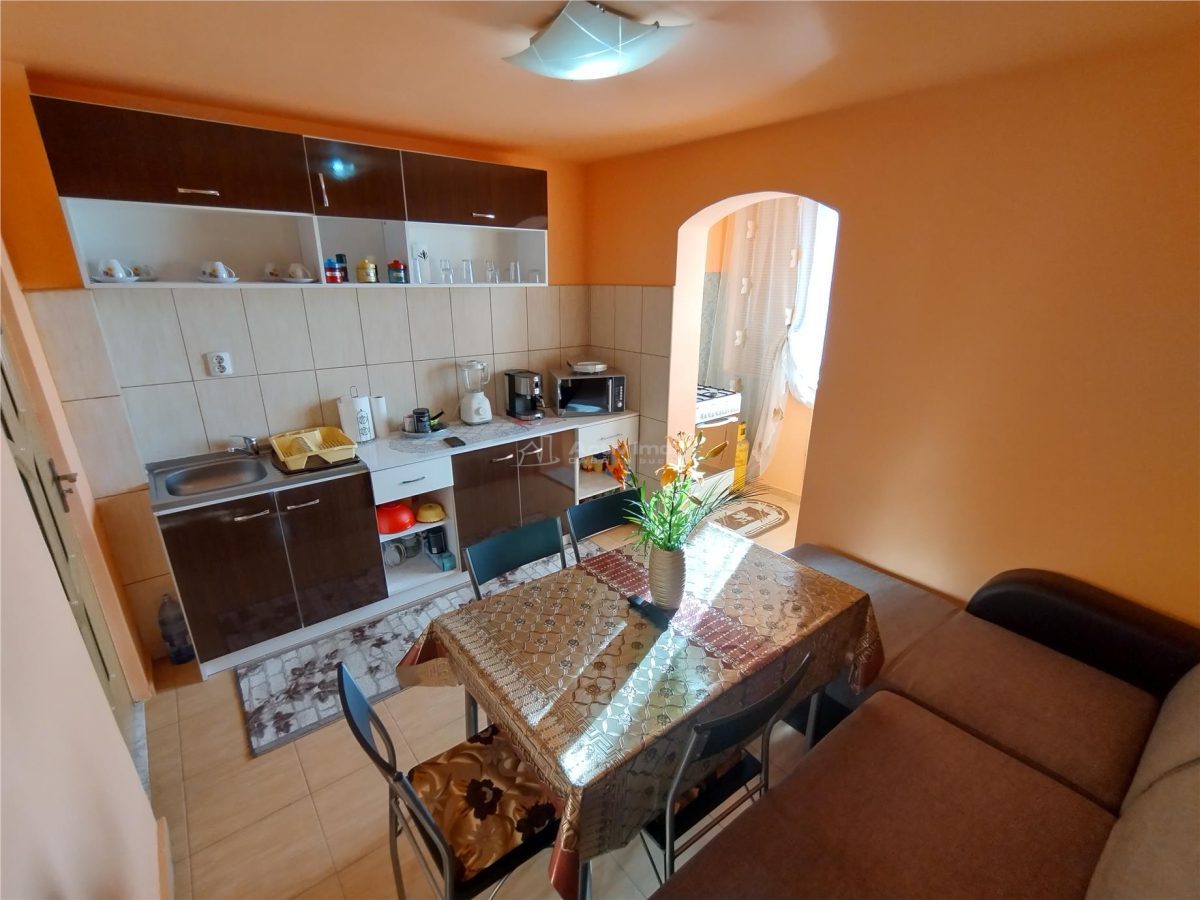 Oravita, Apt.2 Cam, la Cheie, Decomandat, 55MP - foto 4