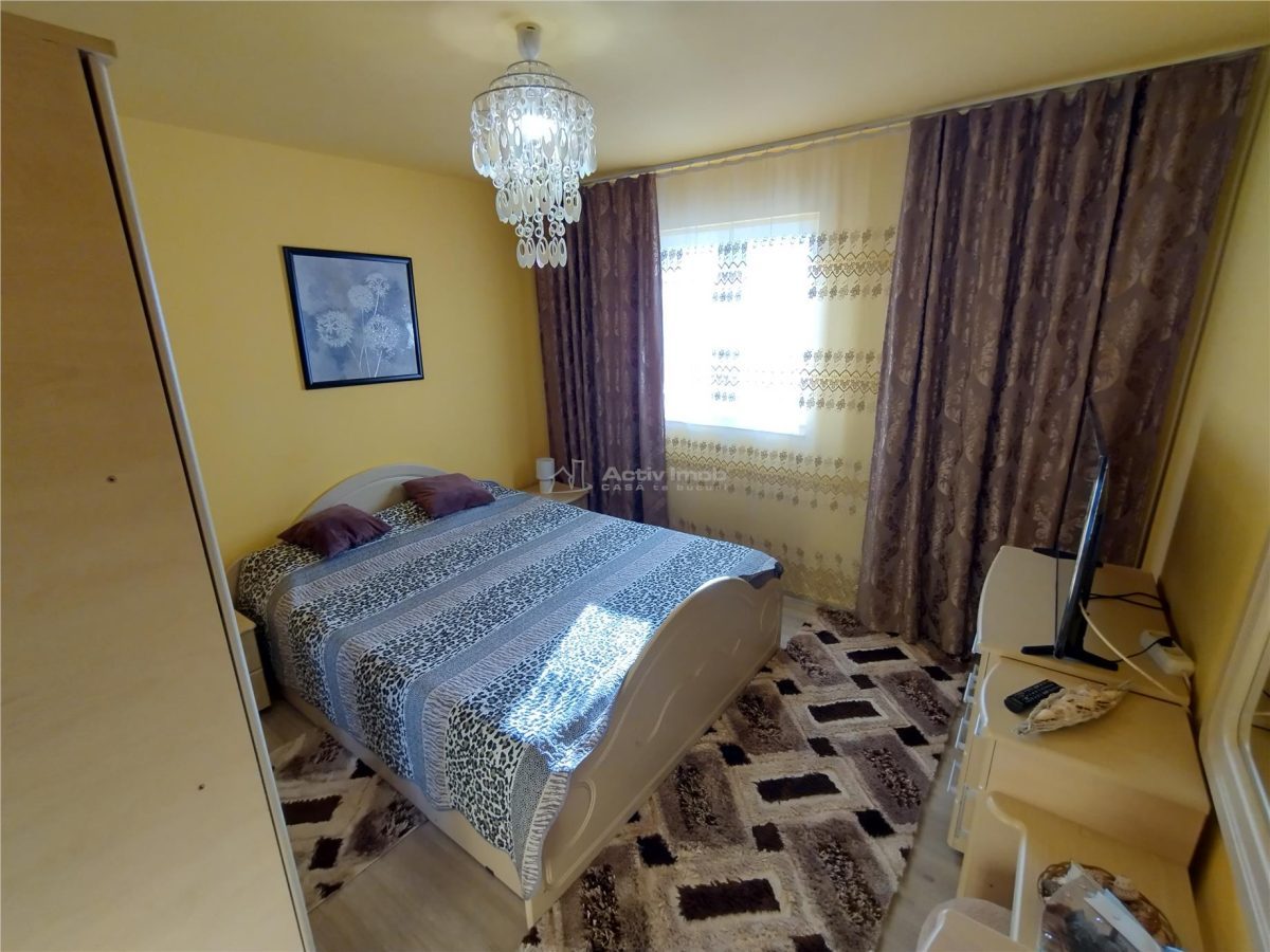 Oravita, Apt.2 Cam, la Cheie, Decomandat, 55MP - foto 9