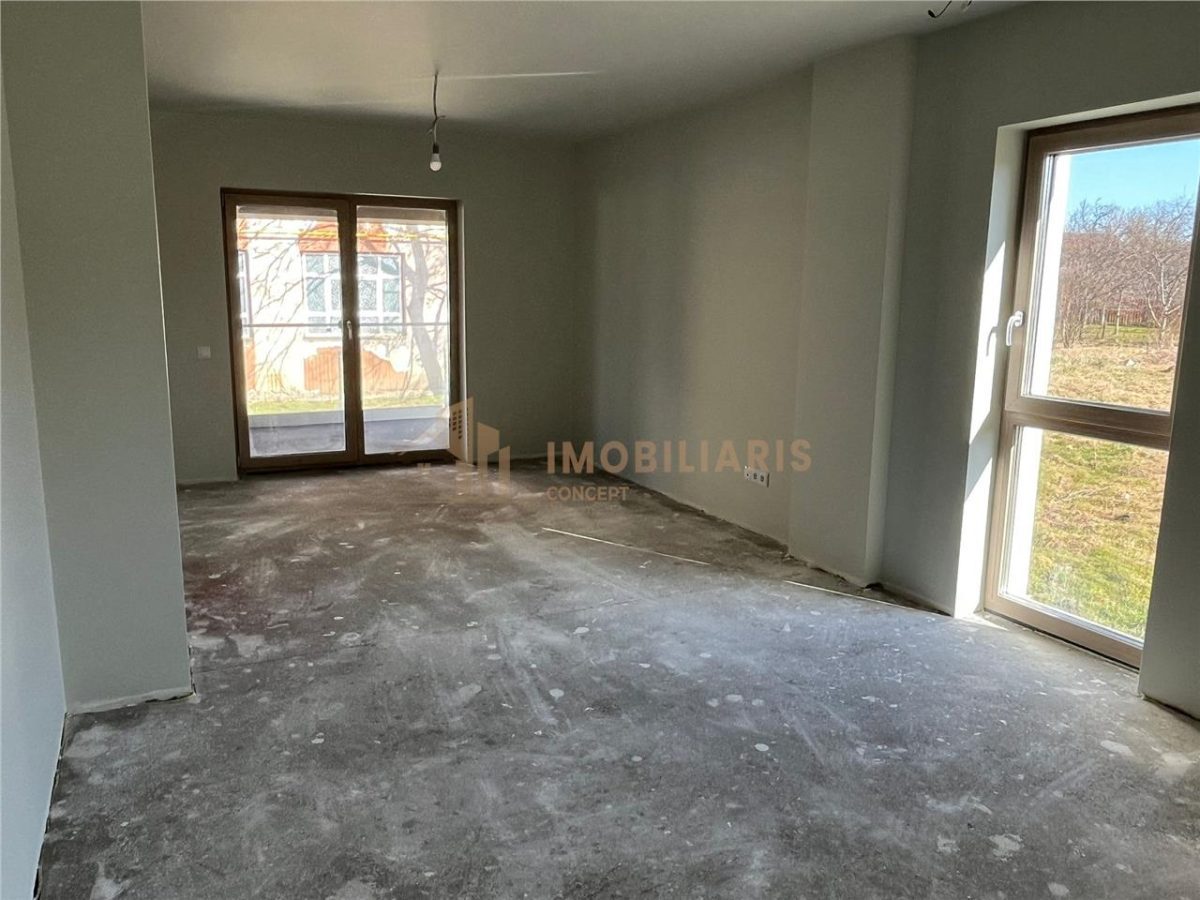 Apartament 2 camere partial finisat, zona Centrul Vechi - 