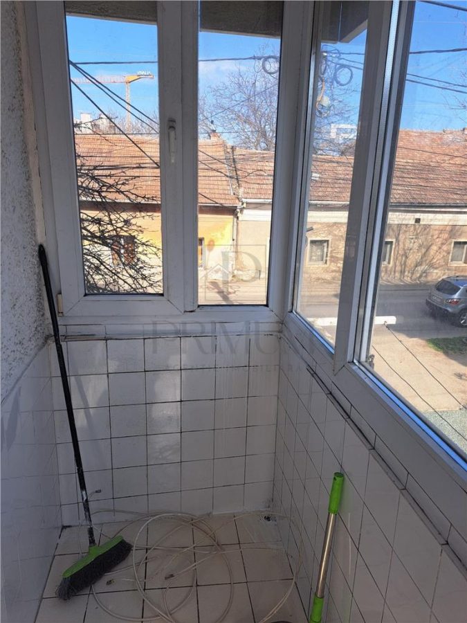 LIPOVEI |3 CAM | DECOMANDAT | ET.1 | 2 BALCOANE | CENTRALA | ZONA EXCELENTA - foto 11