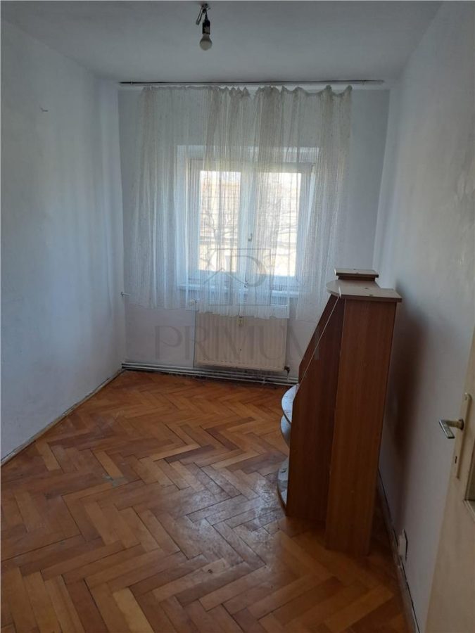 LIPOVEI |3 CAM | DECOMANDAT | ET.1 | 2 BALCOANE | CENTRALA | ZONA EXCELENTA - foto 3