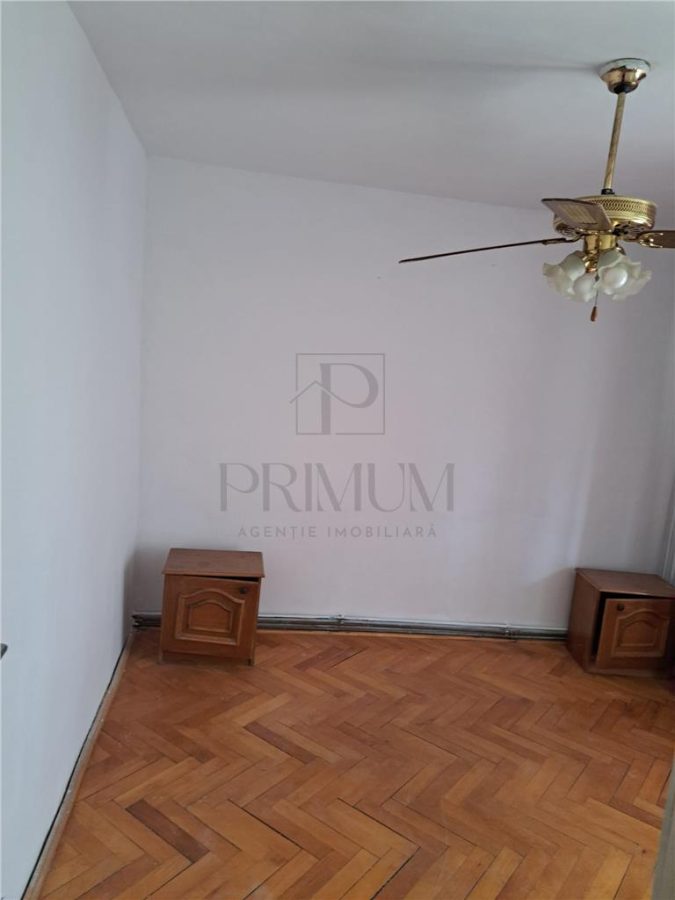 LIPOVEI |3 CAM | DECOMANDAT | ET.1 | 2 BALCOANE | CENTRALA | ZONA EXCELENTA - foto 4