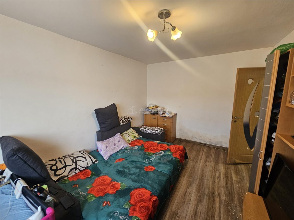 Resita, Garsoniera, Mobilata+Utilata, Calea Caransebesului - foto 2