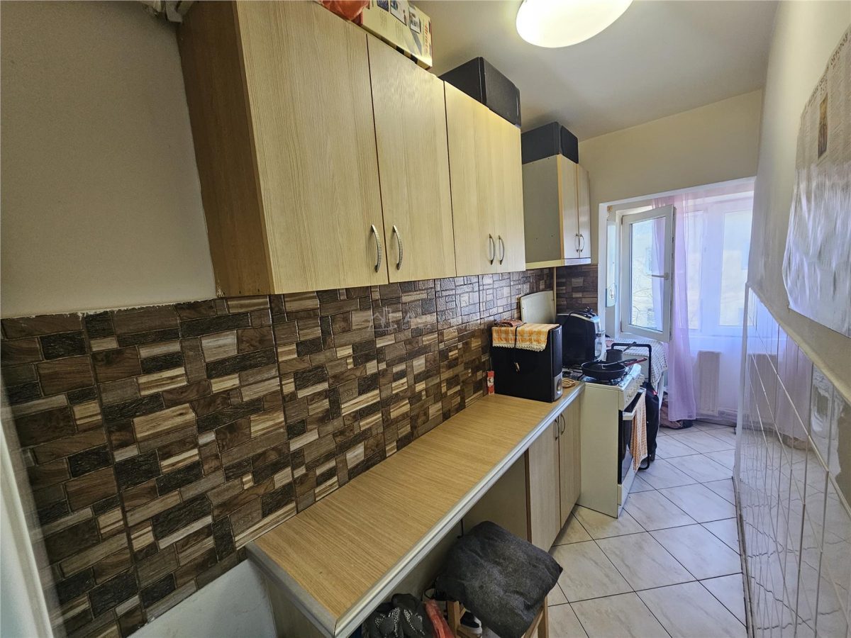 Resita, Garsoniera, Mobilata+Utilata, Calea Caransebesului - foto 3