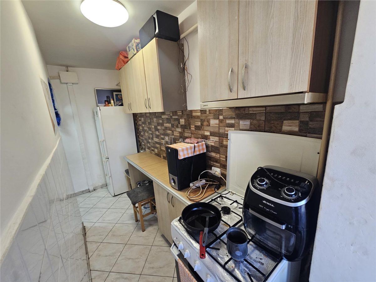 Resita, Garsoniera, Mobilata+Utilata, Calea Caransebesului - foto 4