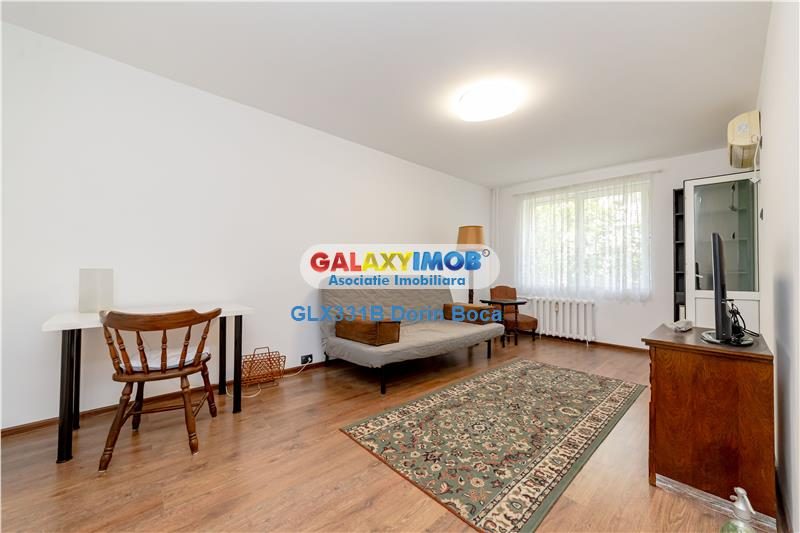 Inchiriere apartament de 3 camere TITAN (str. Soldat Petre M. Tina) - 