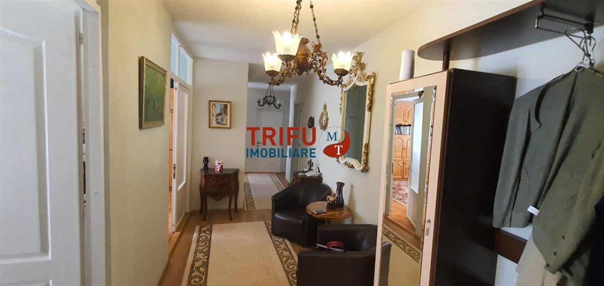 Oportunitate Excepțională: Apartament Spațios cu 4 Camere în Zona Centrală - foto 7