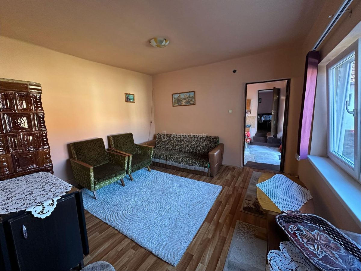 Casa Solida, pentru Familie extinsa,  cu Gradina si Teren, Doclin - foto 11