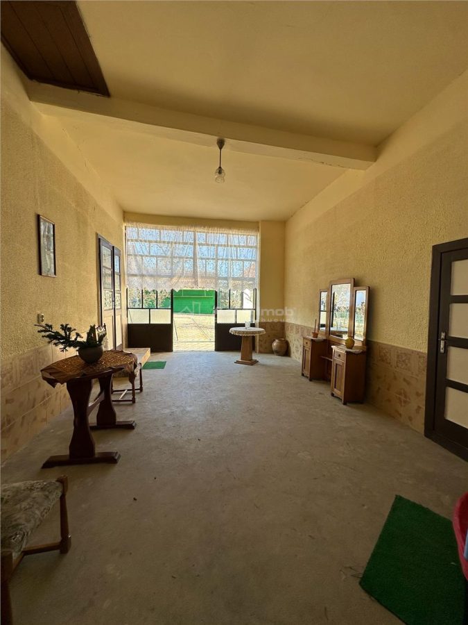 Casa Solida, pentru Familie extinsa,  cu Gradina si Teren, Doclin - foto 13