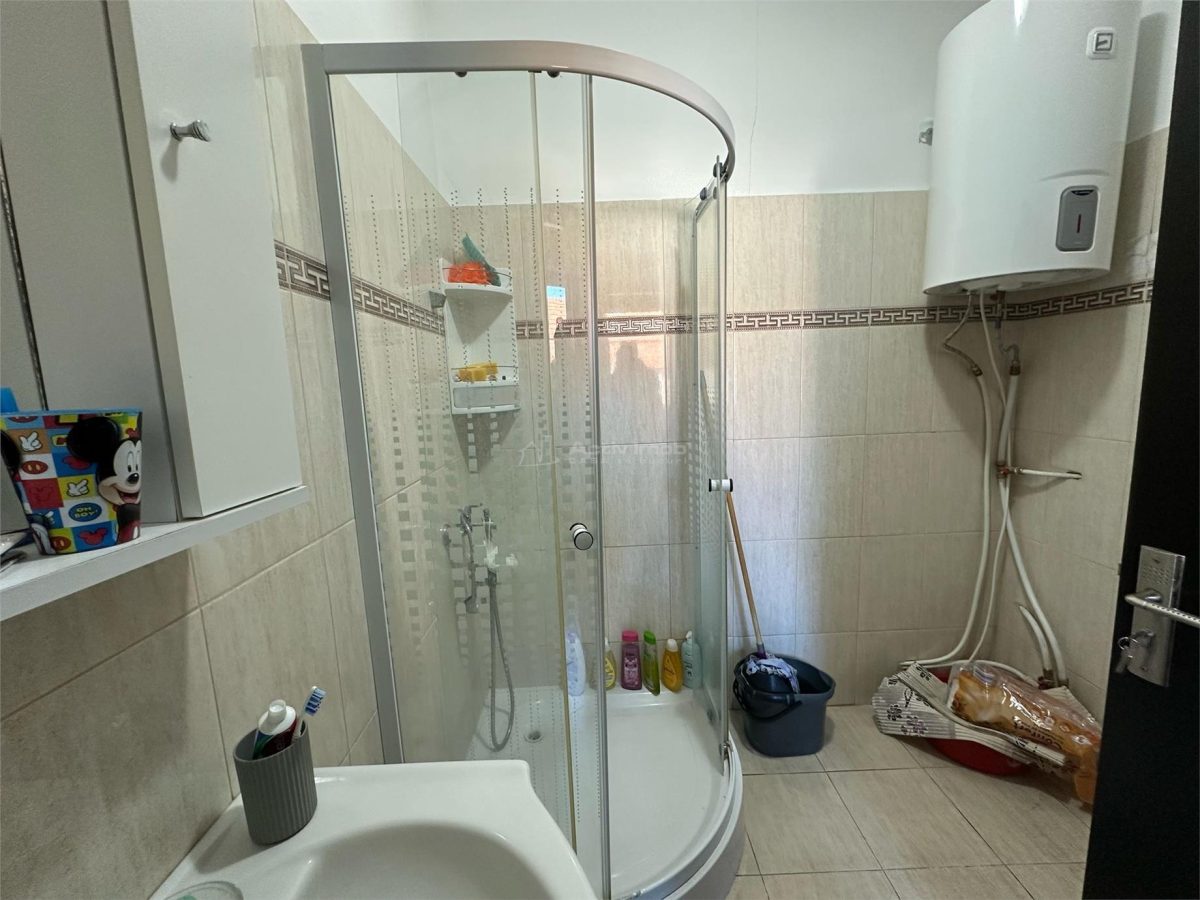 Casa Solida, pentru Familie extinsa,  cu Gradina si Teren, Doclin - foto 25