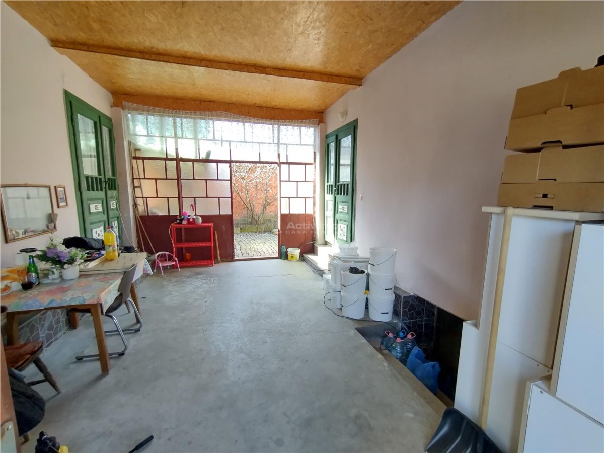 Rachitova, Casa 8 Incaperi, 3800mp Teren, Pret Negociabil - foto 12