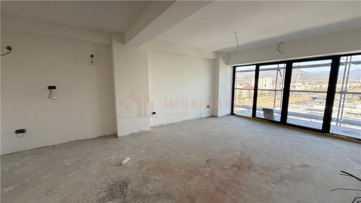 Apartament 3 camere zona Spitalul Judetean - 