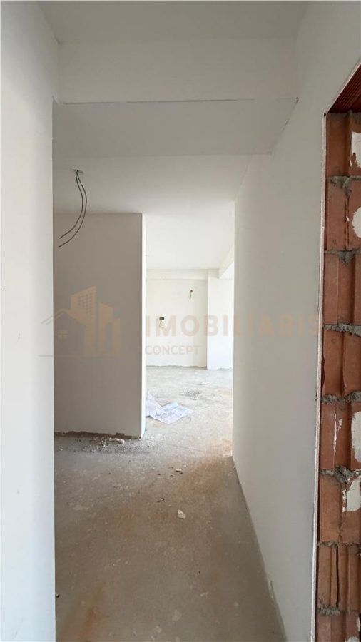 Apartament 3 camere zona Spitalul Judetean - foto 6