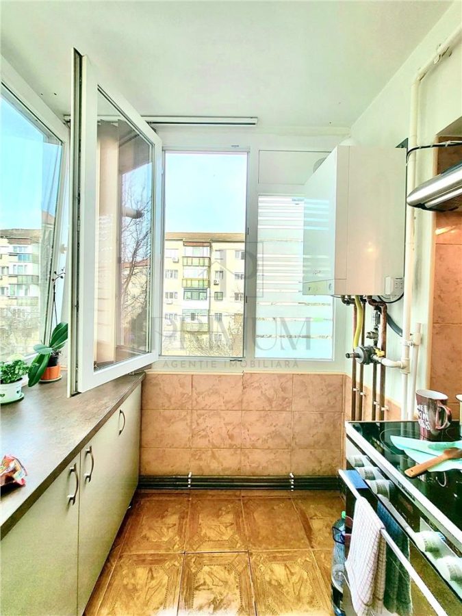 LIPOVEI | 3 CAM | ET.2 | DECOMANDAT | 2 BALCOANE | RENOVAT | CENTRALA | BOXA - foto 9
