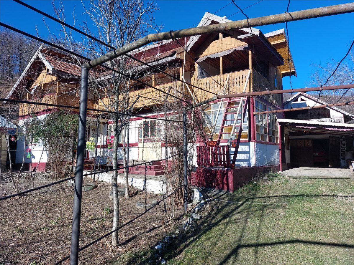 Casa P+1, 5 camere, teren 1200 mp, sat Barbuncesti, Grajdana - foto 12