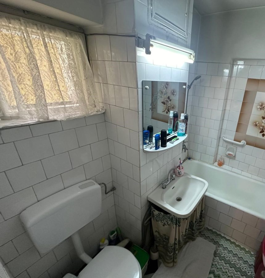 Ap 3 cam decomandat Ultracentral, et 8/10, 65 mp - foto 4