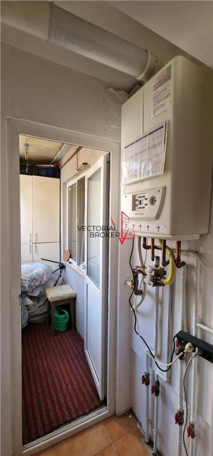 Centrala termica, et.4, decomandat Doamna Ghica Scoala Grigore Ghica - foto 18