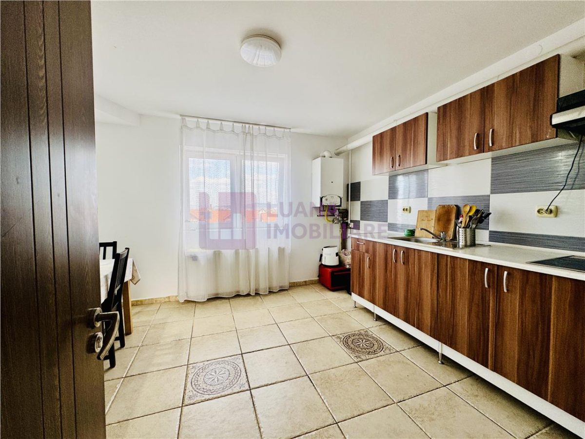 Apartament 3 camere de inchiriat | la vila | curte privata | Turnisor - foto 3