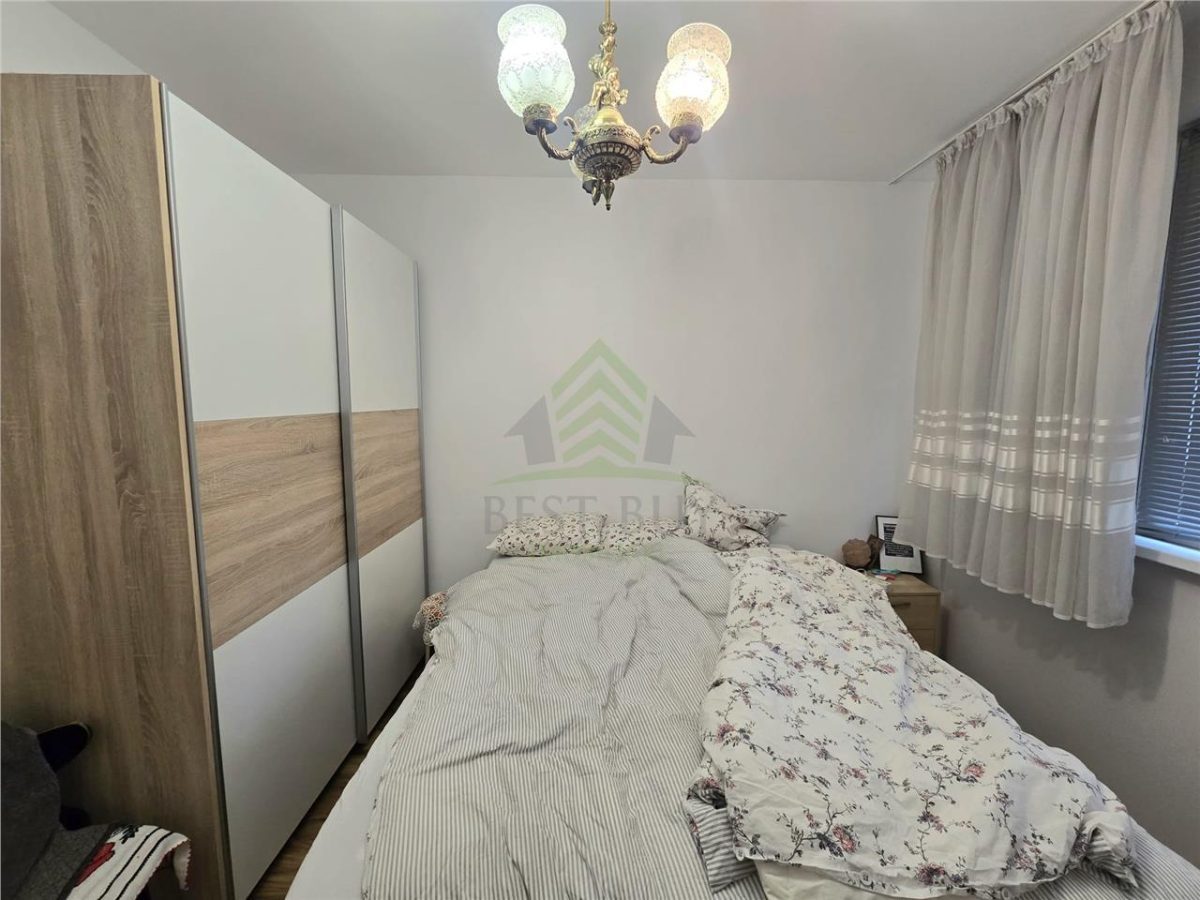 AP.2 CAM ET.1/7 MOBILAT UTILAT VEDERE SPATE SECTOR 1 ION MIHALACHE AVIATOR POPISTEANU - foto 14