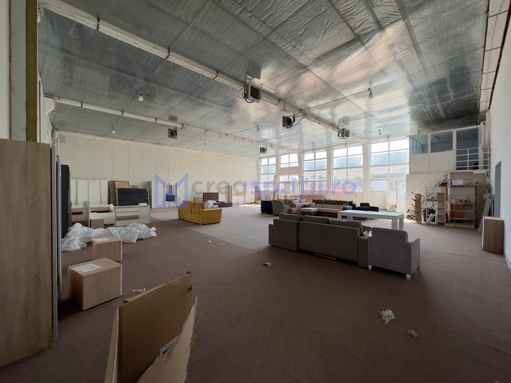 Showroom 457mp langa Carrefour, Kaufland, magazine tehnice - foto 9