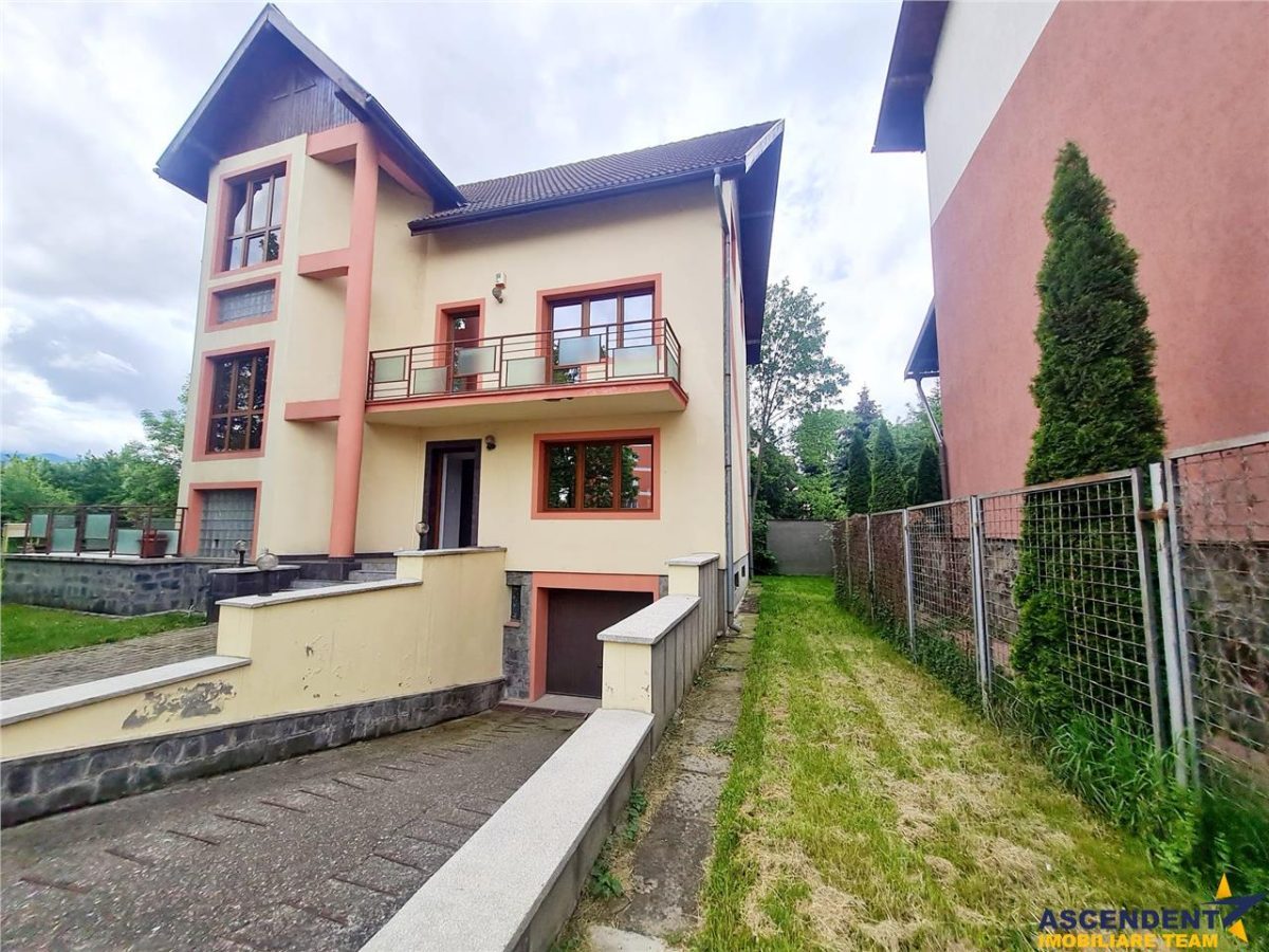 Vila impetuoasa pe 700mp teren:Spatiu versatil pentru locuinta/afacere Premium - foto 11