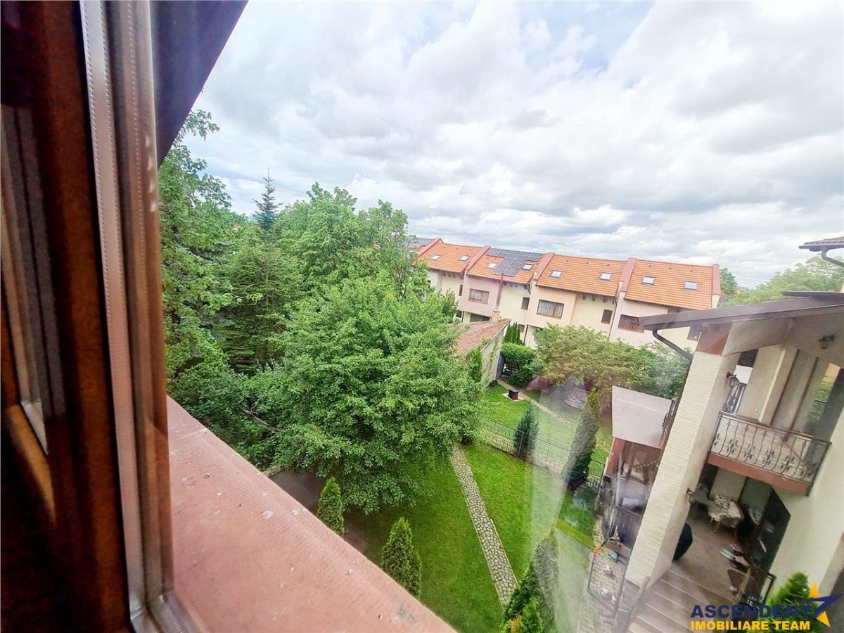 Vila impetuoasa pe 700mp teren:Spatiu versatil pentru locuinta/afacere Premium - foto 16