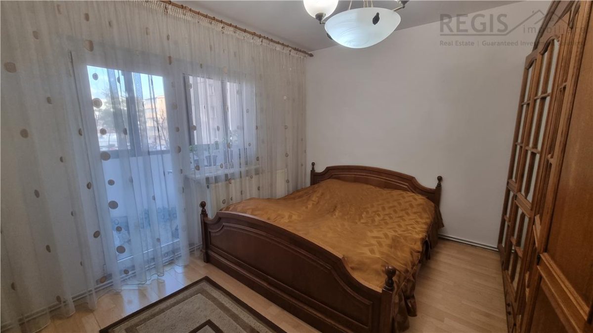 Apartament de 3 camere zona Carpatilor - foto 3