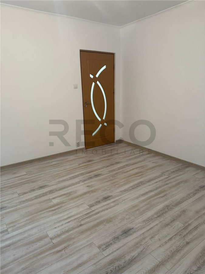 RECO Apartament 2 camere renovat complet etajul 1/4 - foto 3