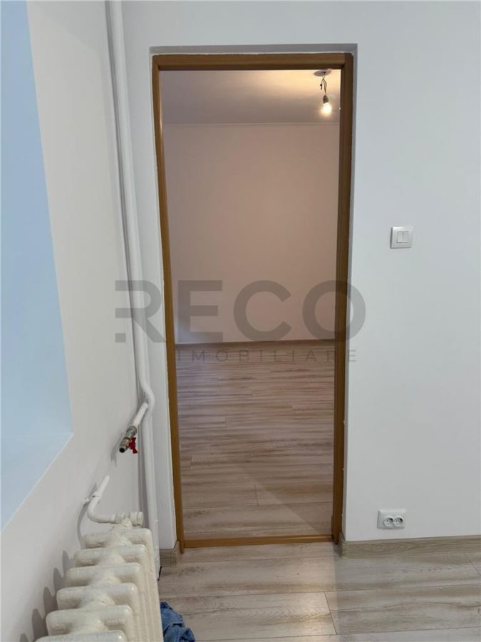 RECO Apartament 2 camere renovat complet etajul 1/4 - foto 5