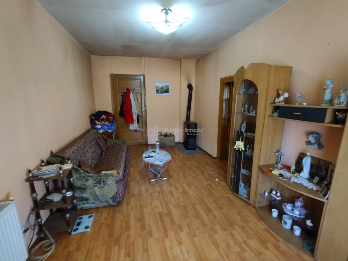 Nicolint, Casa la Cheie, 5 Incaperi, Pret Negociabil - foto 12