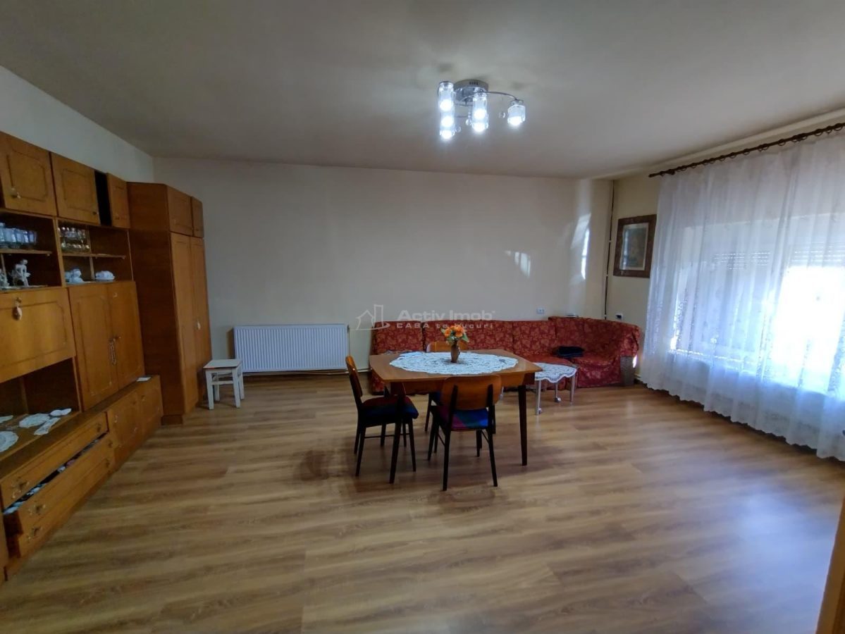 Nicolint, Casa la Cheie, 5 Incaperi, Pret Negociabil - foto 3