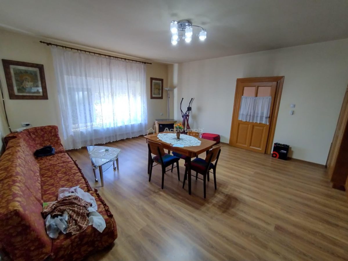 Nicolint, Casa la Cheie, 5 Incaperi, Pret Negociabil - foto 4