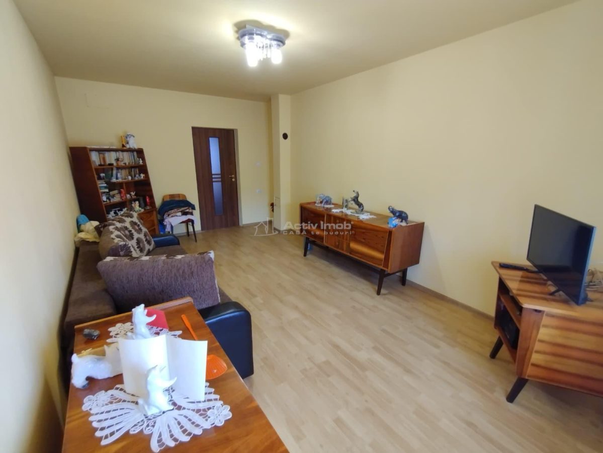 Nicolint, Casa la Cheie, 5 Incaperi, Pret Negociabil - foto 10