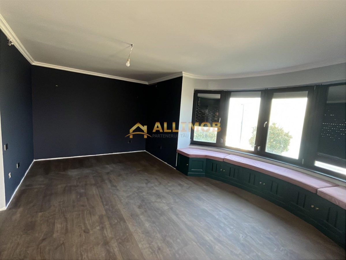 Eleganta la malul lacului- Vila premium cu ponton privat. - Navodari