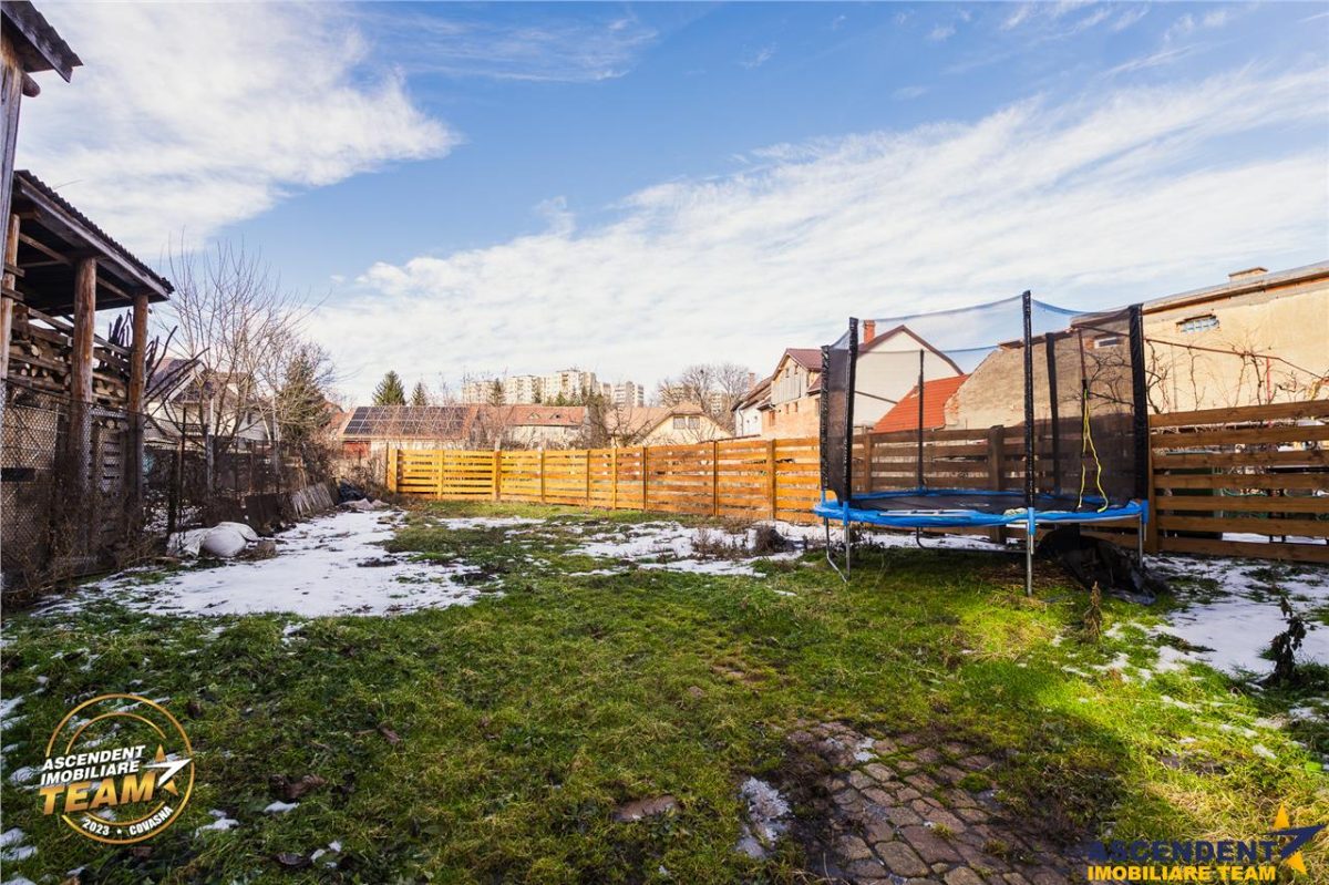 Casa din lemn, teren 384 mp: oportunitate de renovare, Simeria, Covasna - foto 12