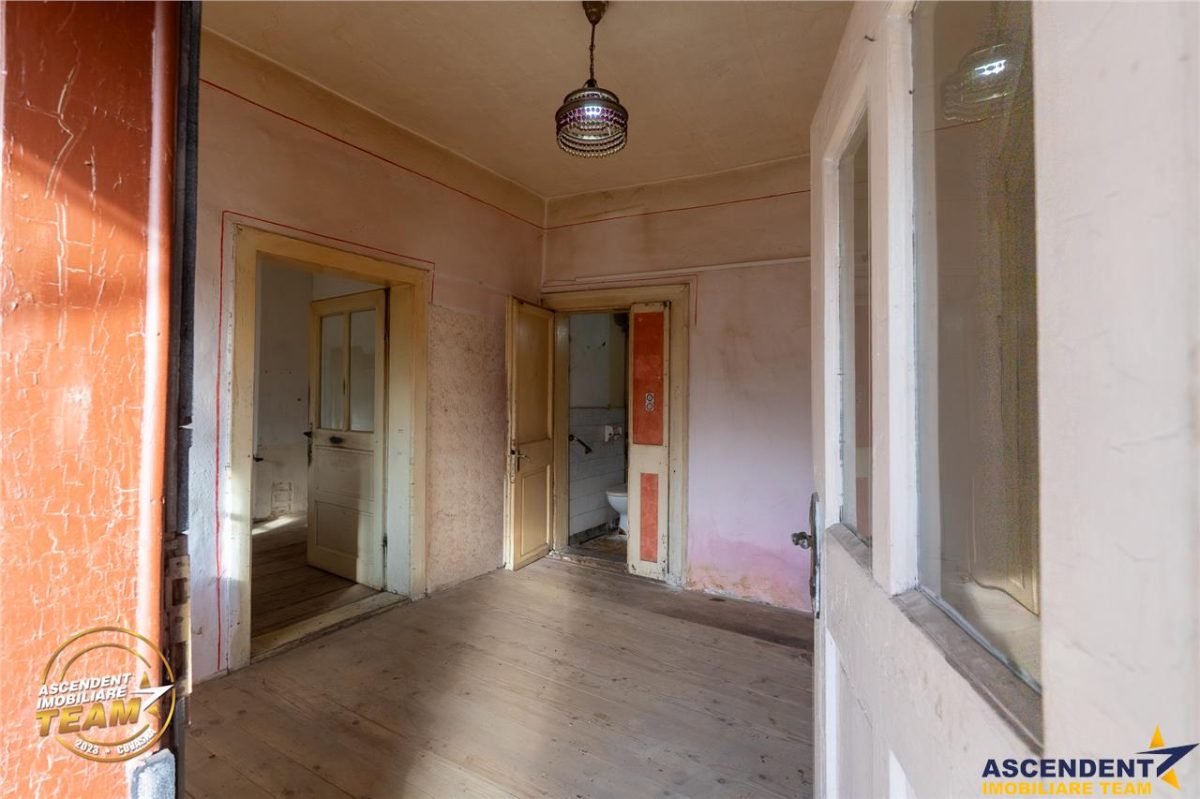 Casa din lemn, teren 384 mp: oportunitate de renovare, Simeria, Covasna - foto 13