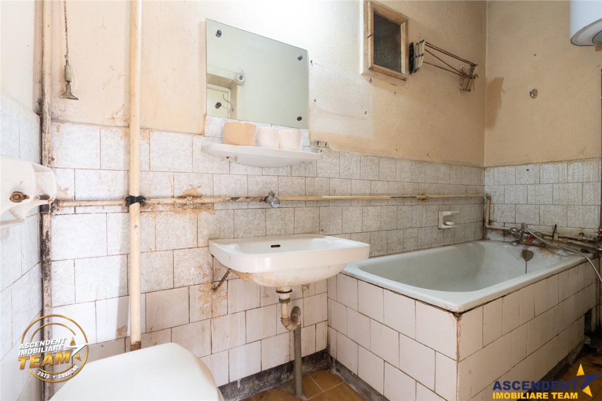 Casa din lemn, teren 384 mp: oportunitate de renovare, Simeria, Covasna - foto 6