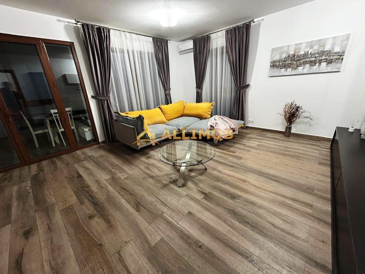 Apartament 2 camere zona centrala - 