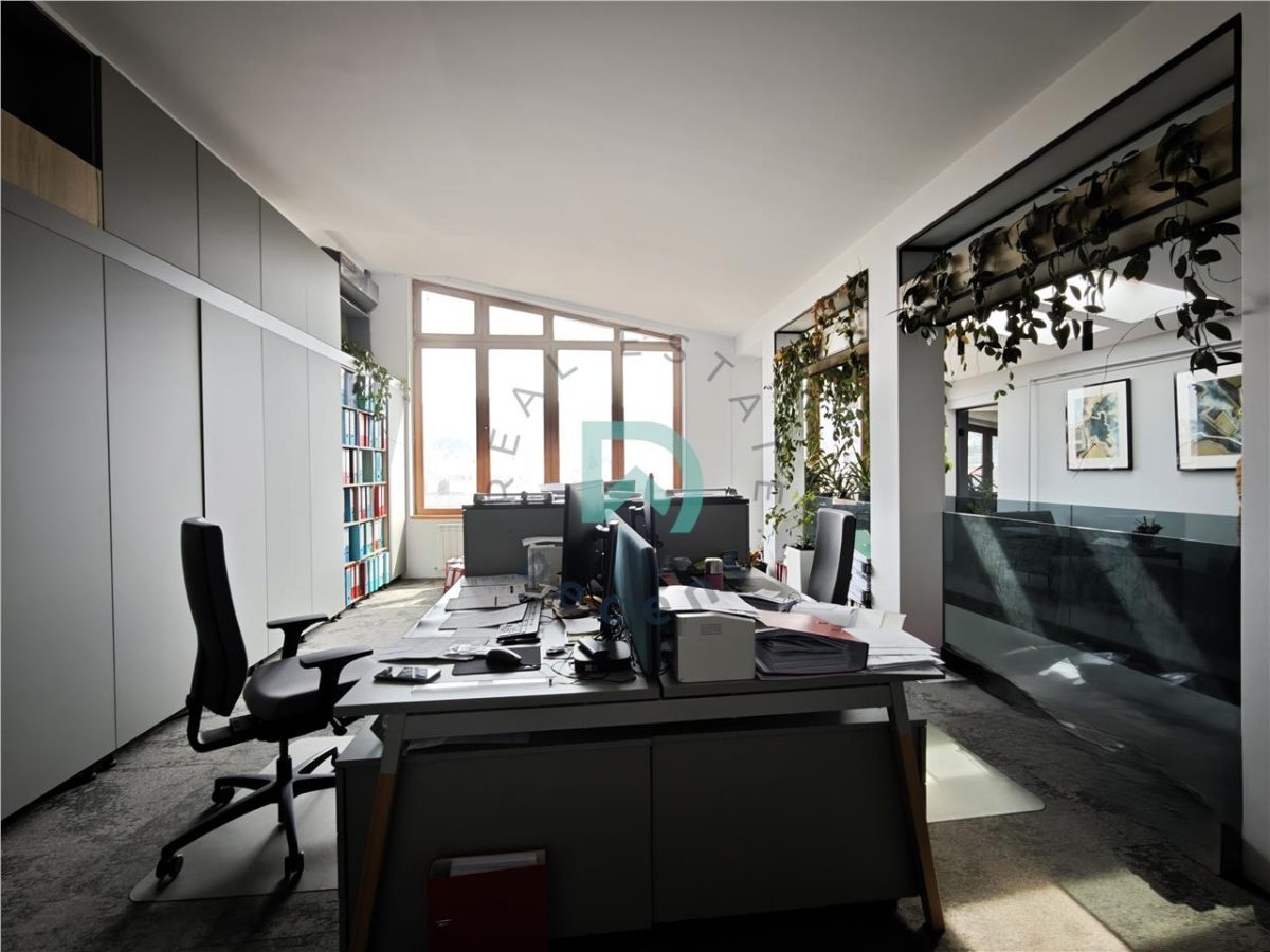 Apartament 4 camere, Brașovul Vechi - 