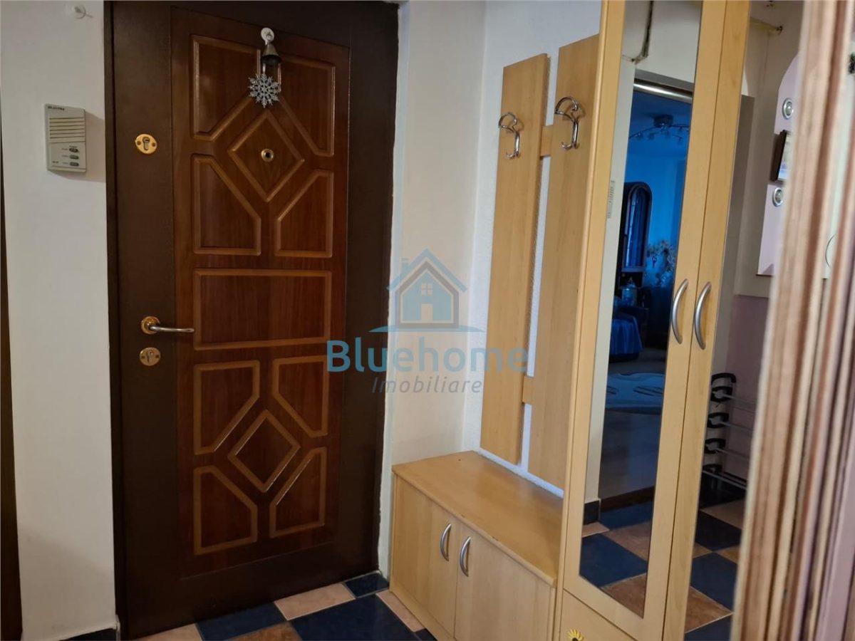 Apartament 3 camere, decomandat, etaj 2, 1Mai - 