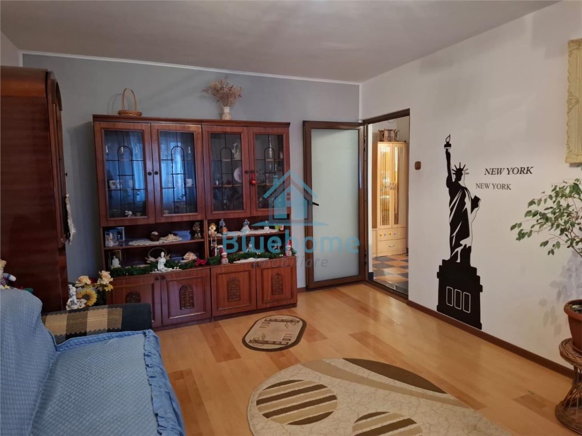 Apartament 3 camere, decomandat, etaj 2, 1Mai - foto 3