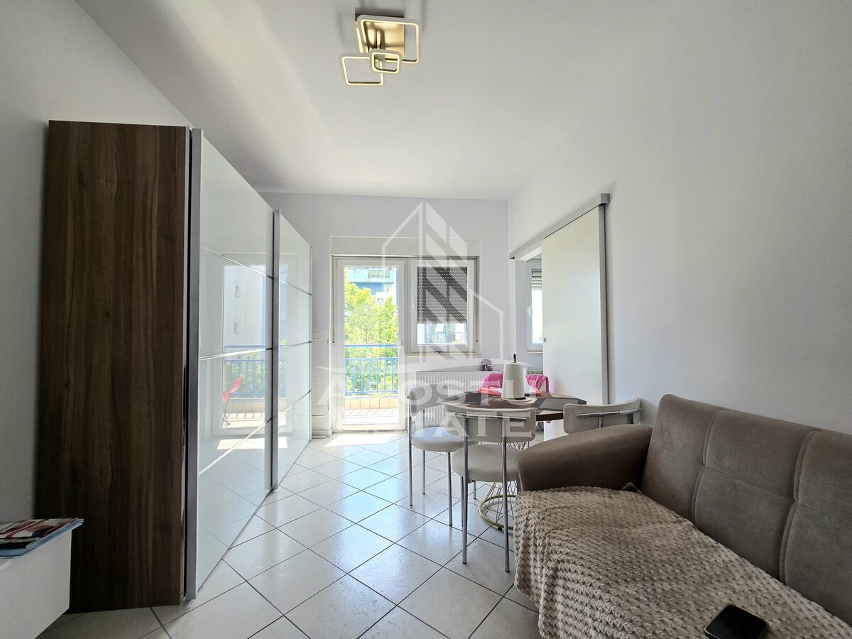 Apartament de vanzare,decomandat,2 camere + parcare, Aradului,Tmisoara - foto 3